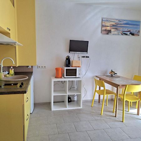 Geltoni apartamentai Palanga Bagian luar foto