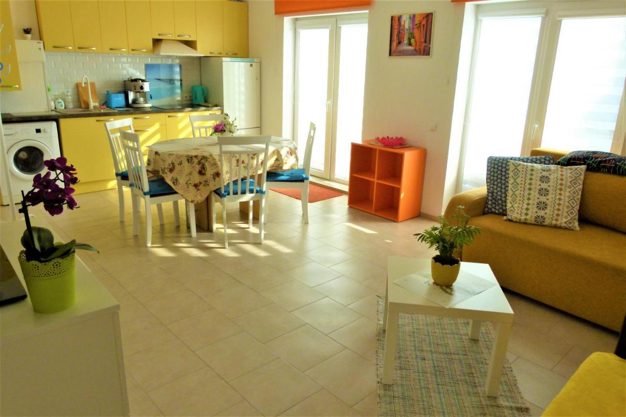 Geltoni apartamentai Palanga Bagian luar foto